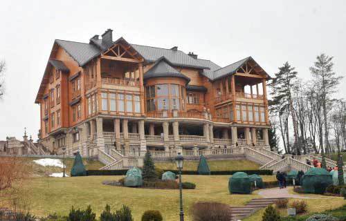 Yanukovych estate